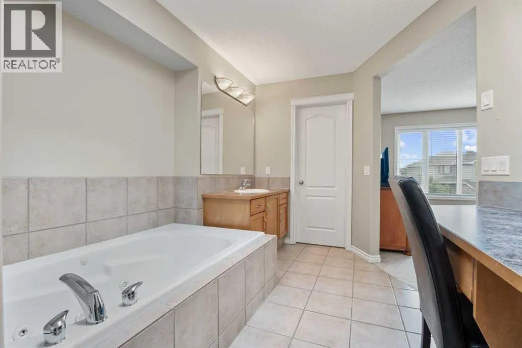 261 Westmount Crescent