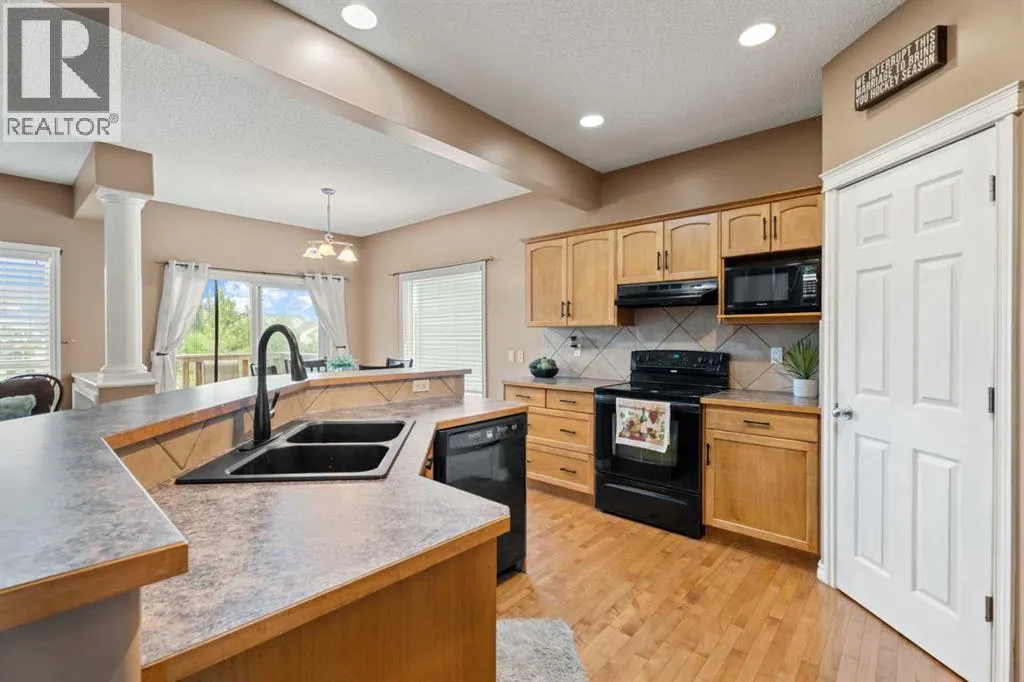 261 Westmount Crescent