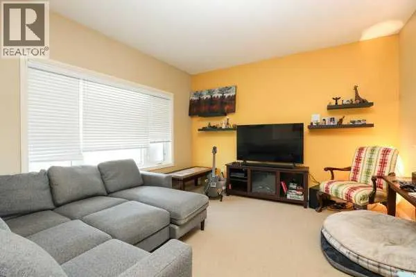 196 Coalbanks Boulevard W