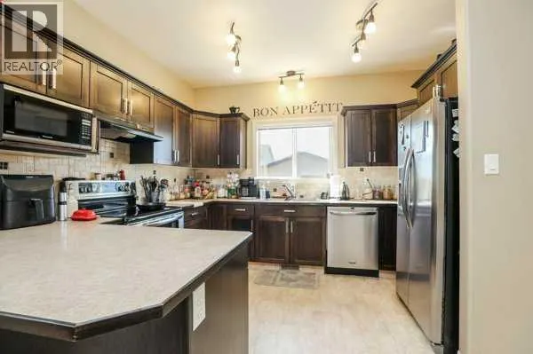 196 Coalbanks Boulevard W