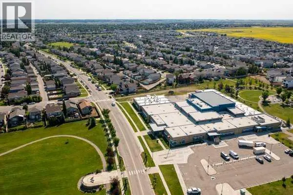 196 Coalbanks Boulevard W