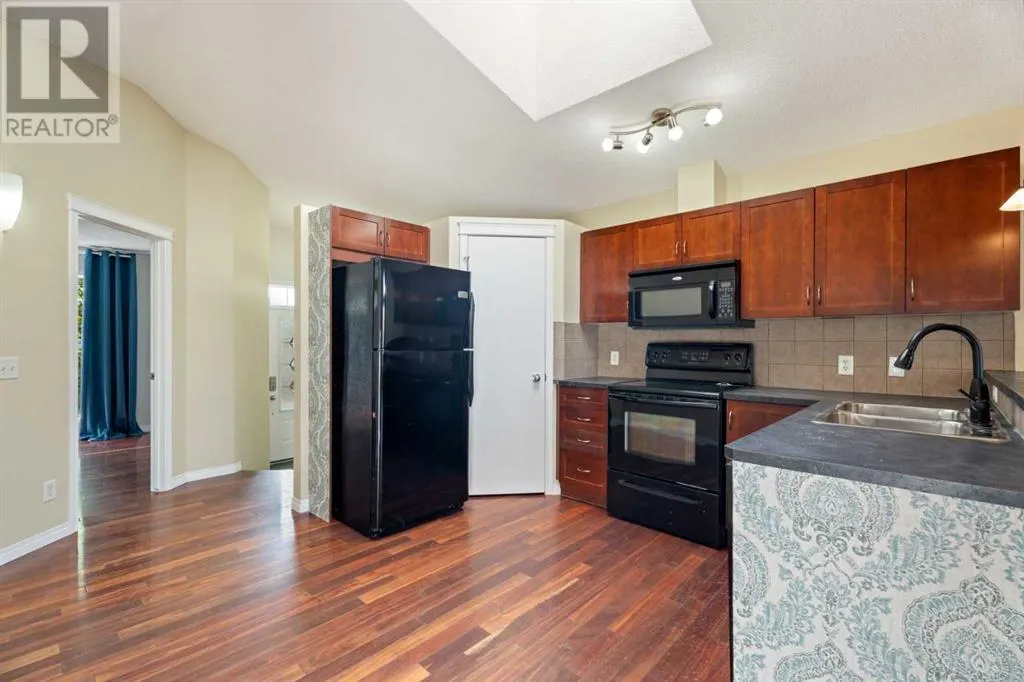 203 Auburn Bay Heights SE