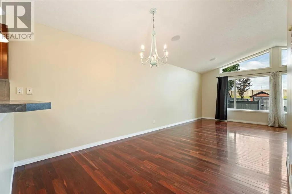 203 Auburn Bay Heights SE