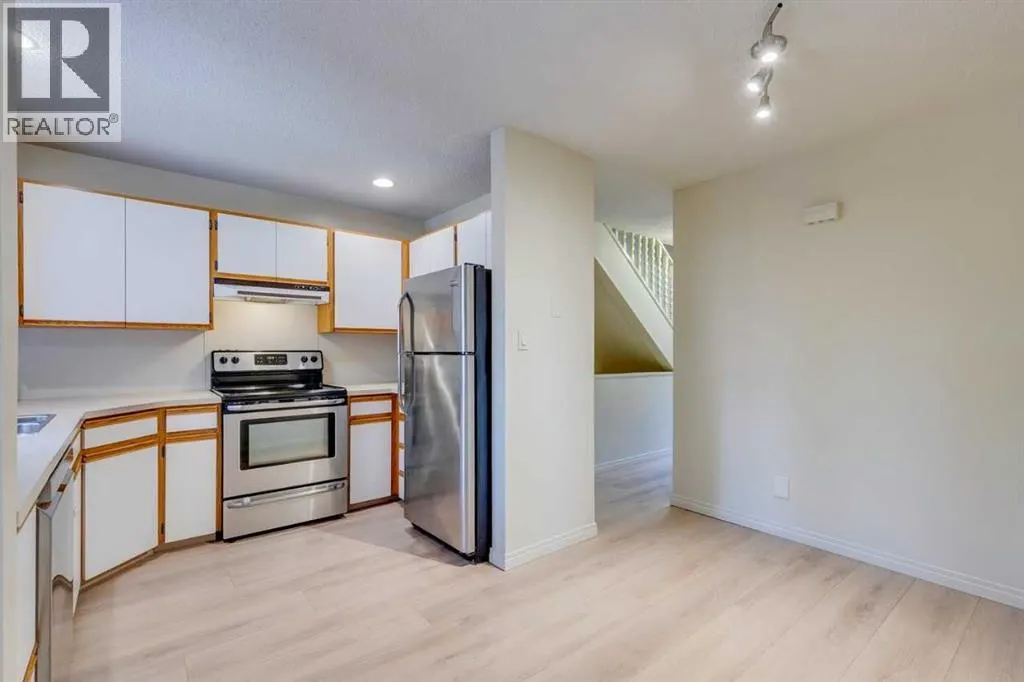 26, 714 Willow Park Drive SE