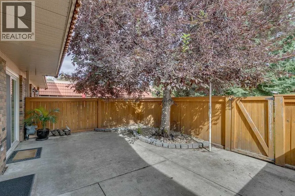 26, 714 Willow Park Drive SE