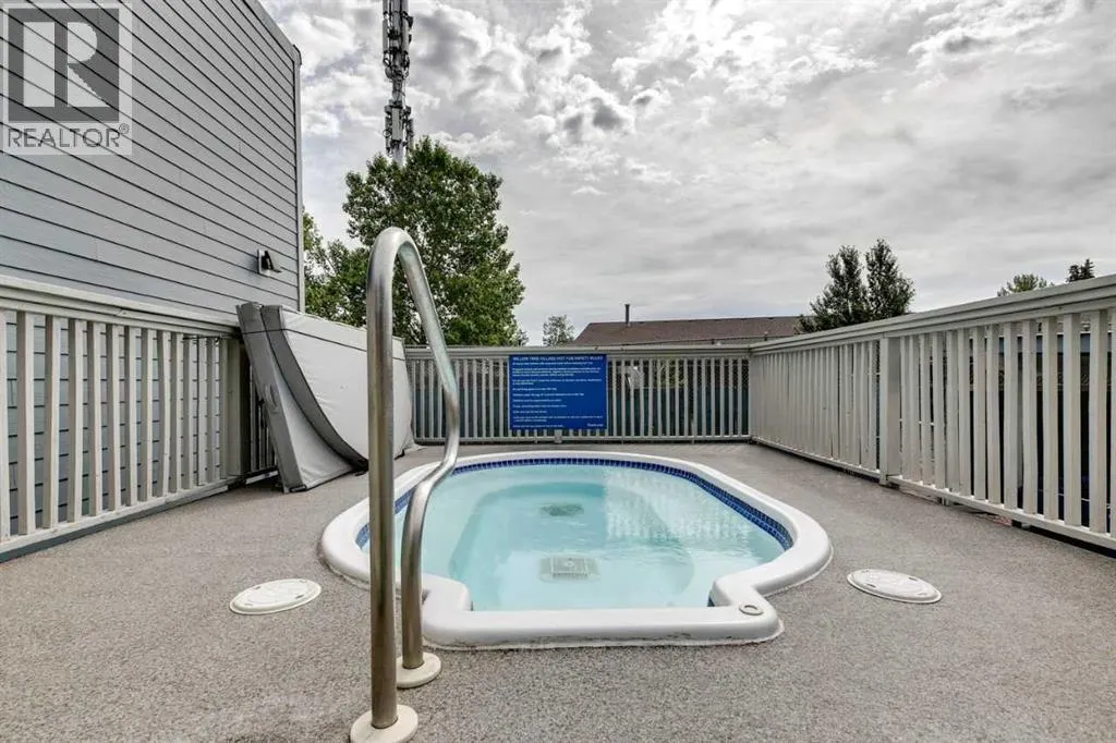 26, 714 Willow Park Drive SE