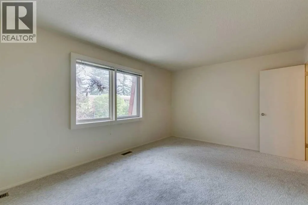 26, 714 Willow Park Drive SE