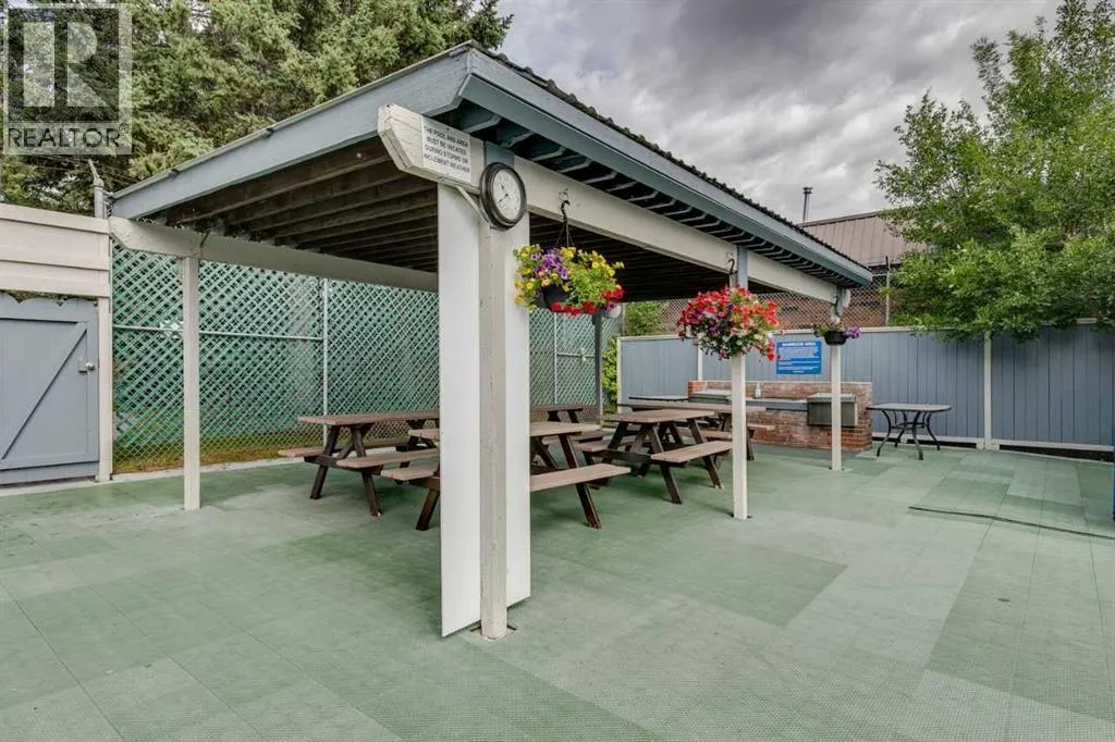 26, 714 Willow Park Drive SE