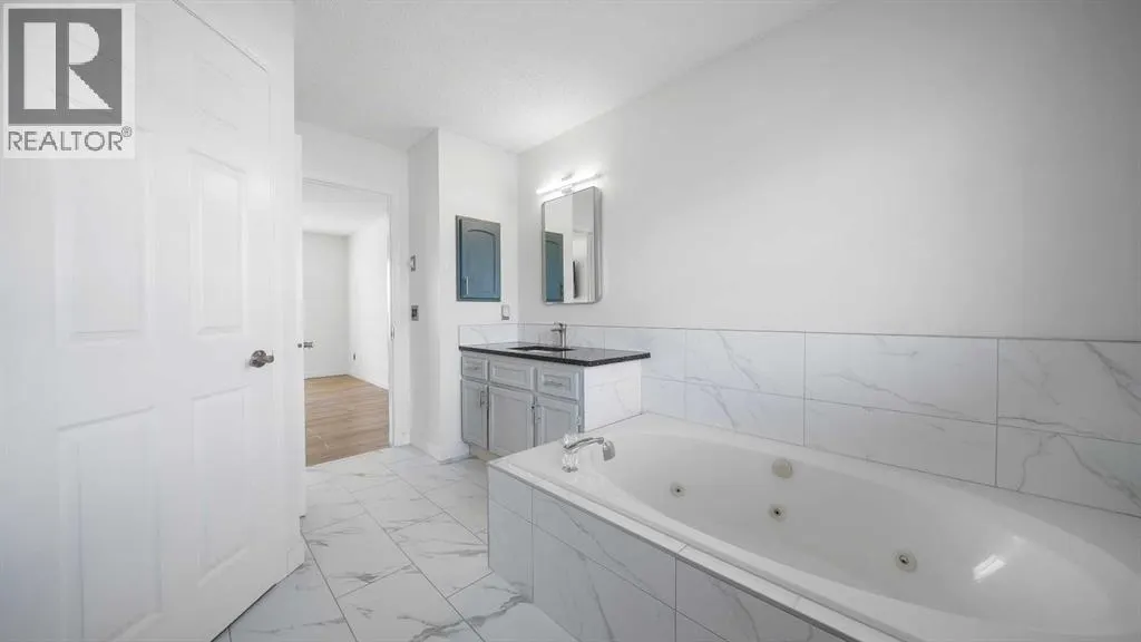 306 Long Beach Landing