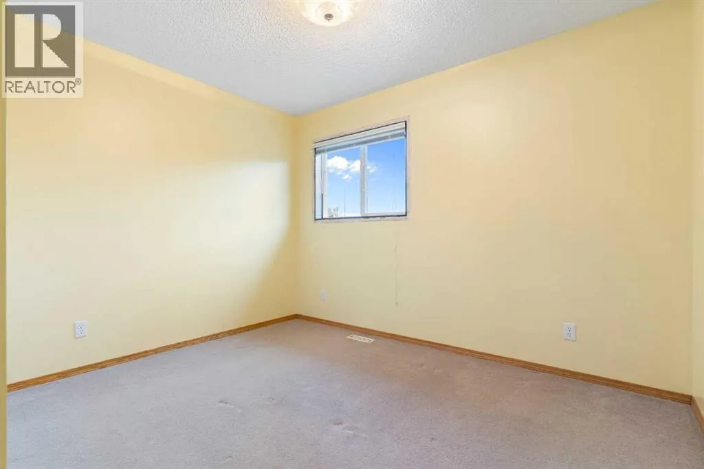 24 Bow Close