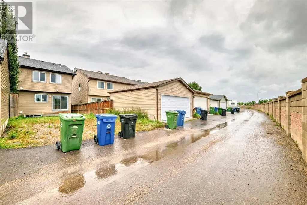 249 Elgin Meadows Park SE