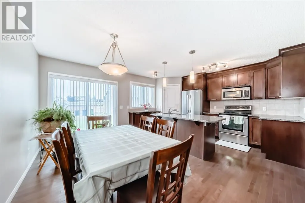 249 Elgin Meadows Park SE