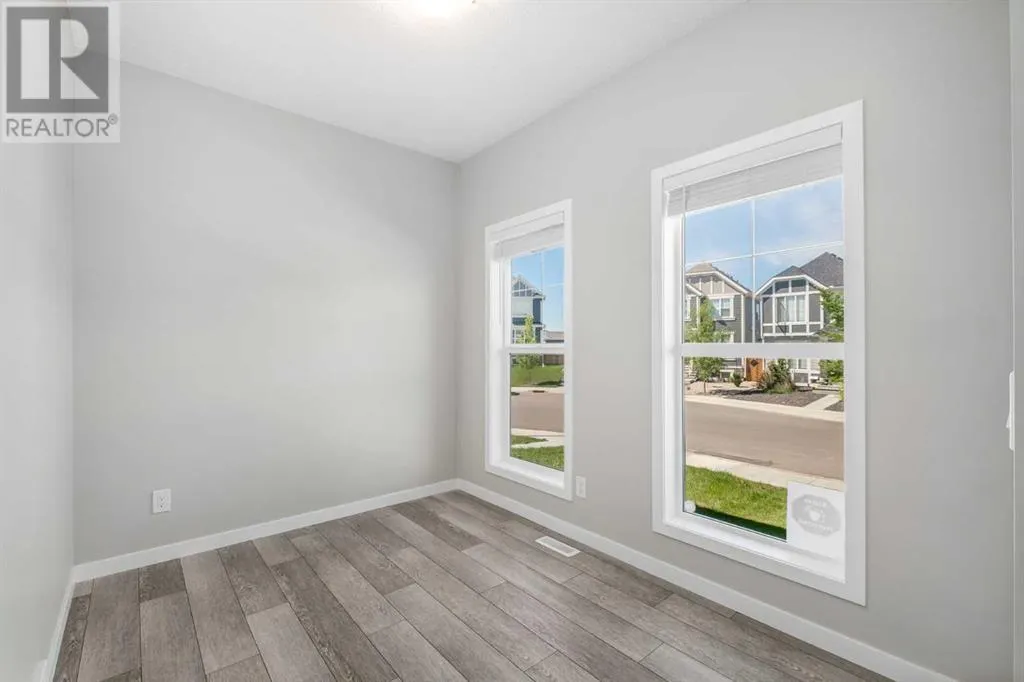 131 Magnolia Square SE
