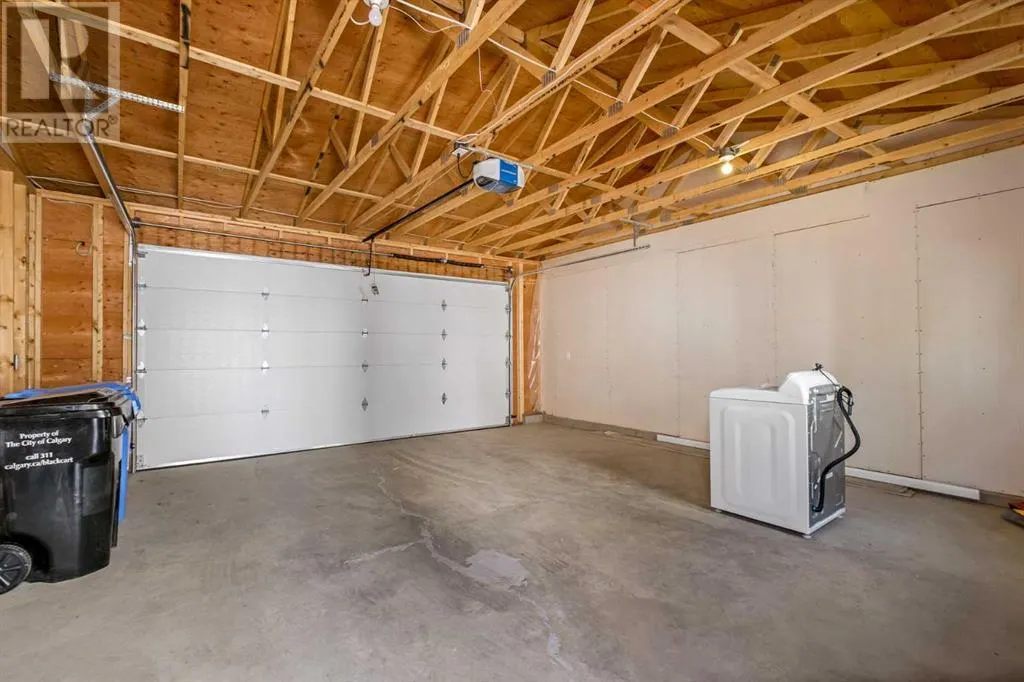 131 Magnolia Square SE