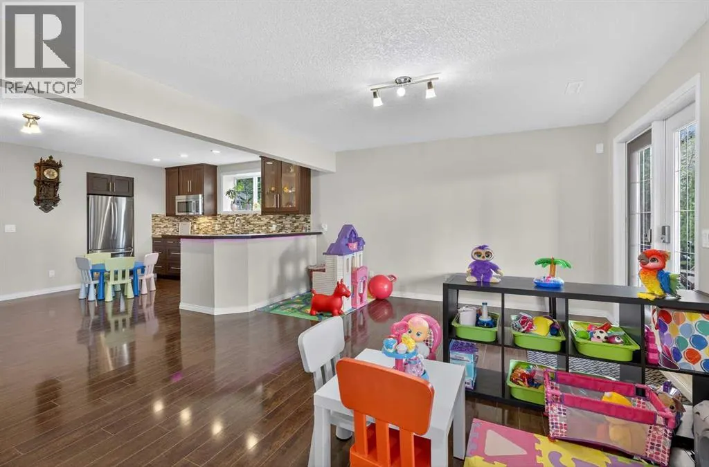 108 Rainbow Falls Row