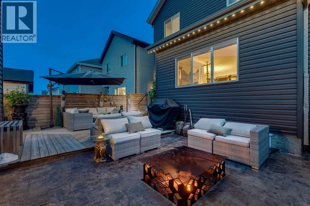 205 Copperpond Parade SE