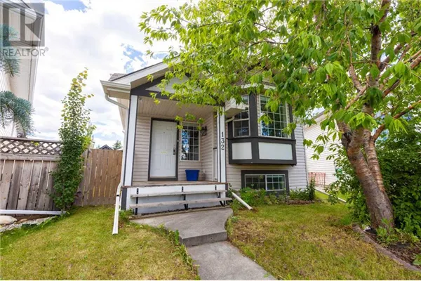 132 Erin Circle SE