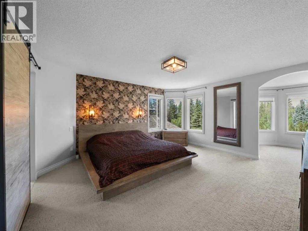 210 Evergreen Mews SW