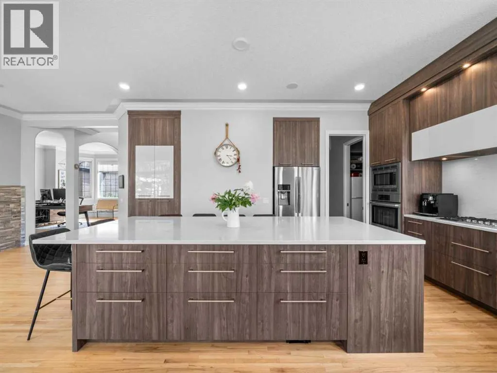 210 Evergreen Mews SW