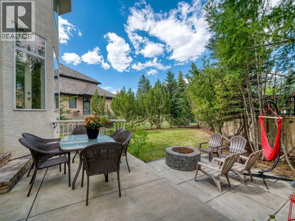 210 Evergreen Mews SW