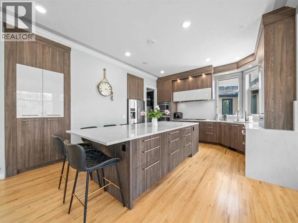210 Evergreen Mews SW