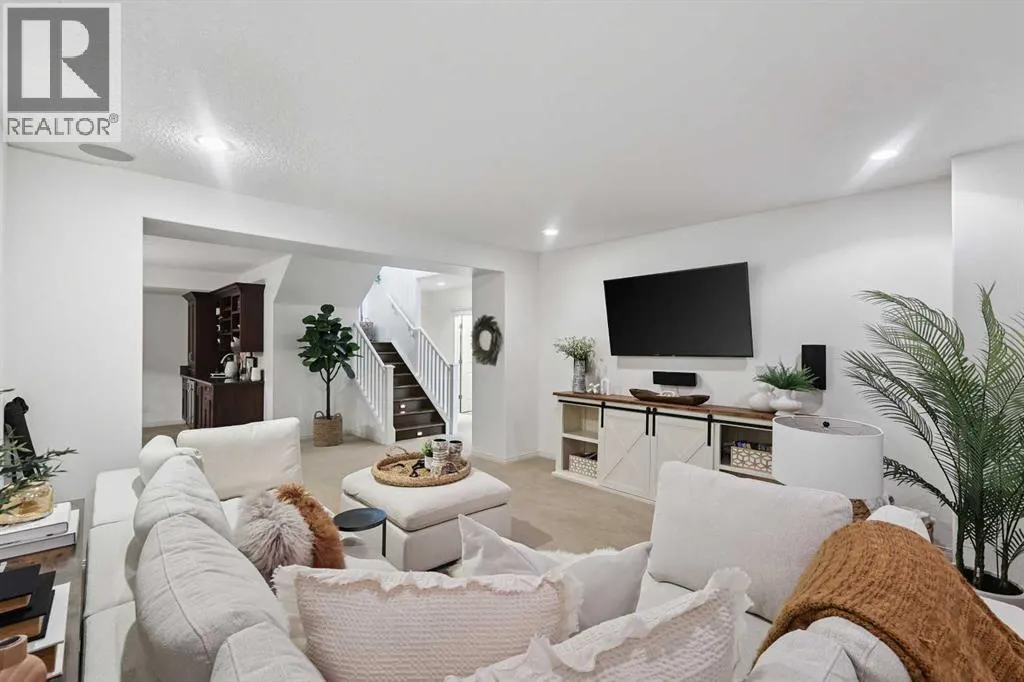 81 Elgin Estates View SE