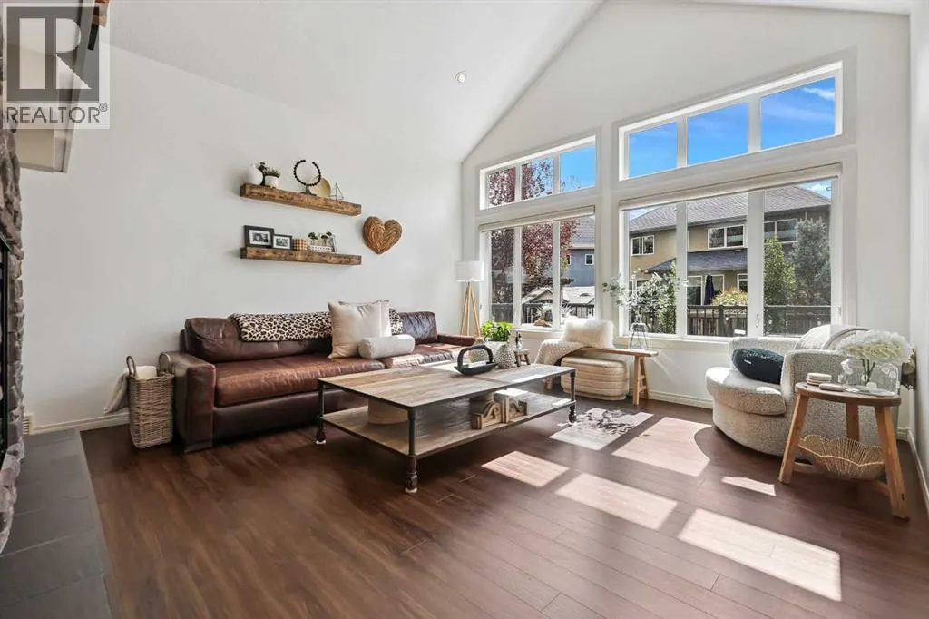 81 Elgin Estates View SE
