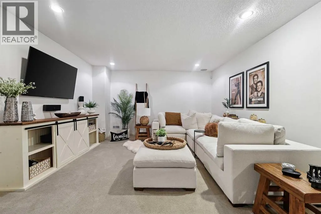 81 Elgin Estates View SE