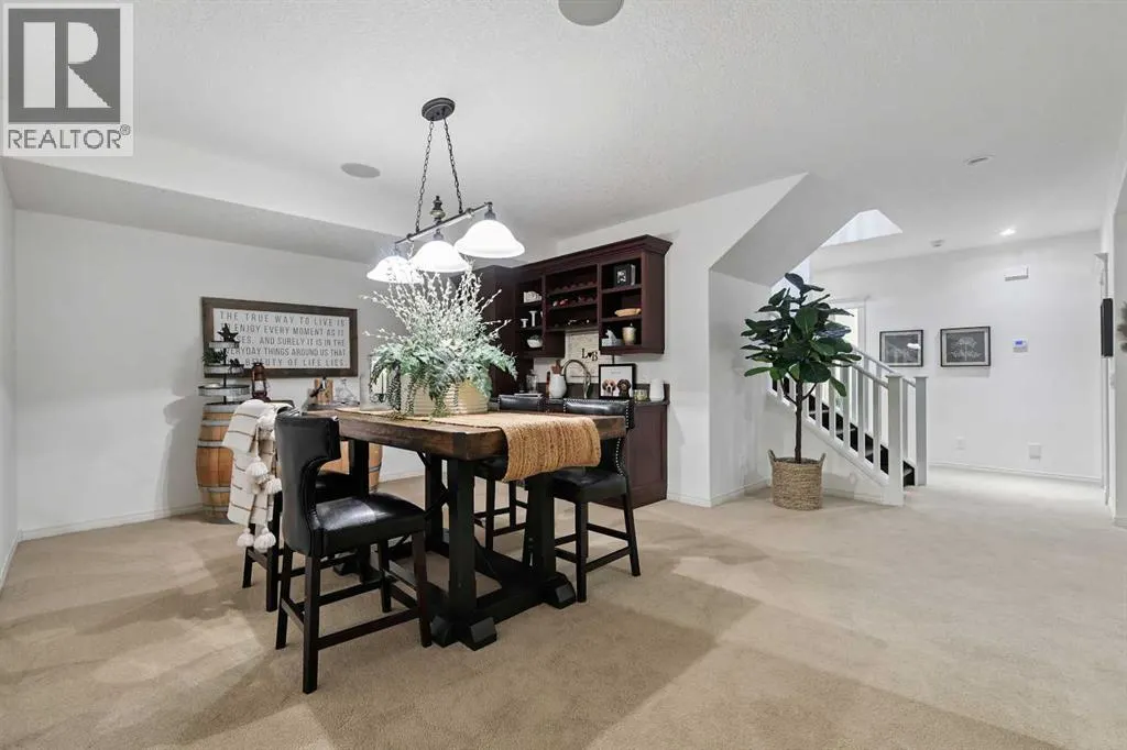 81 Elgin Estates View SE
