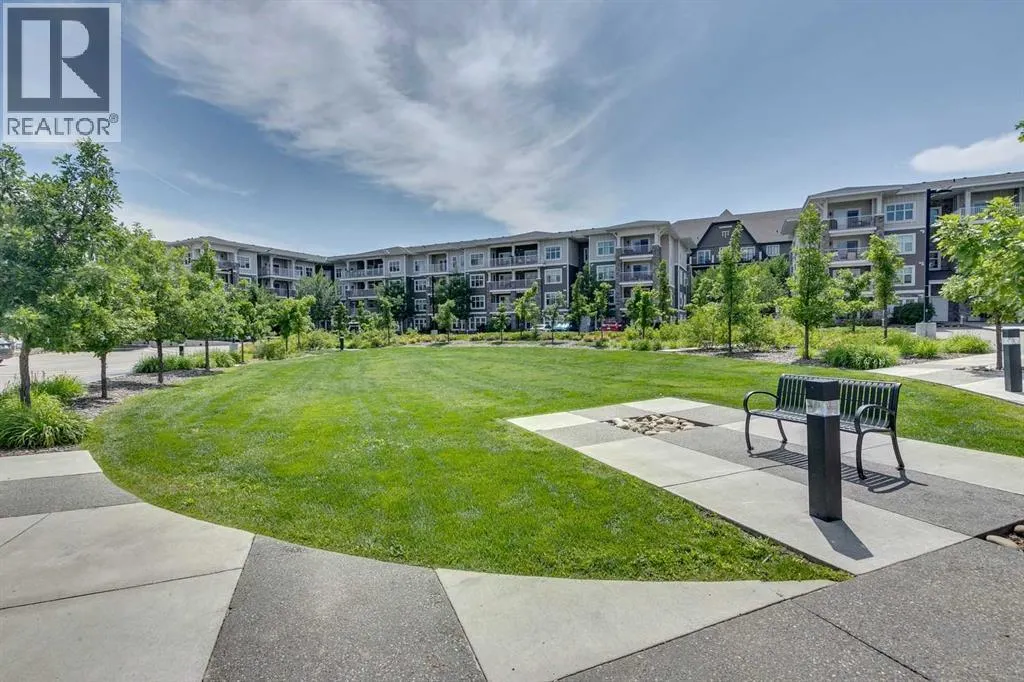 2415, 11 Mahogany Row SE