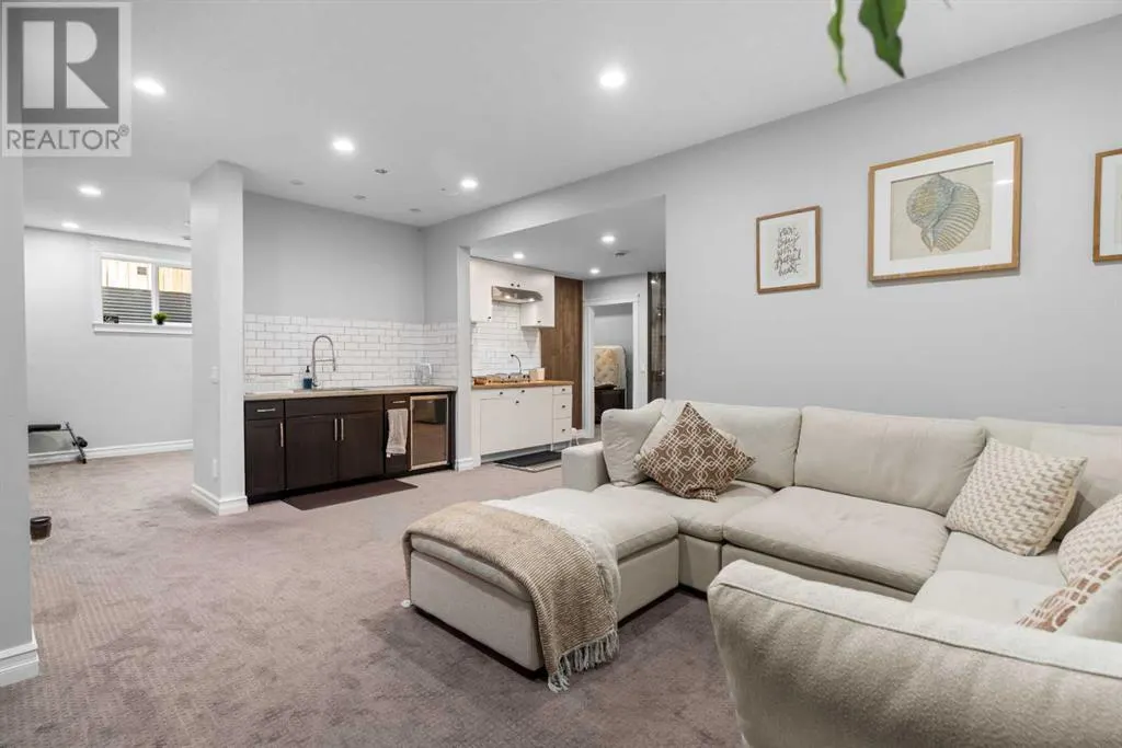 409 Kinniburgh Boulevard