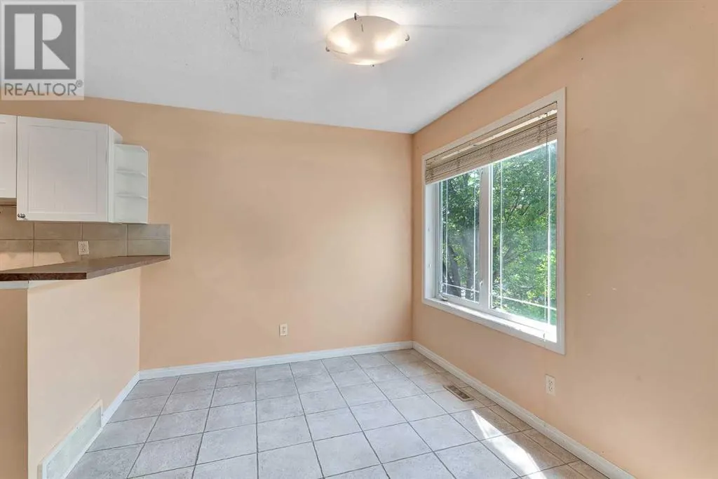 34 Simcoe Place SW