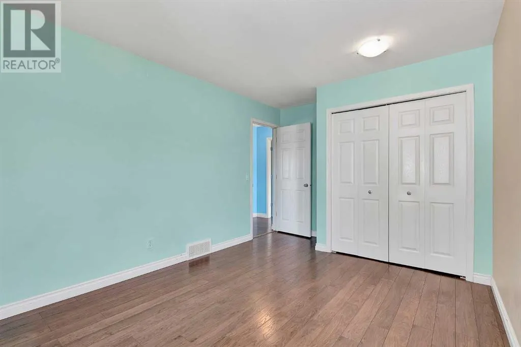 34 Simcoe Place SW