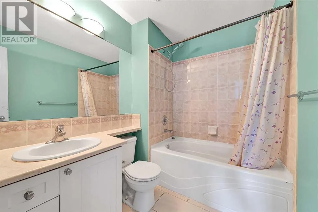 34 Simcoe Place SW