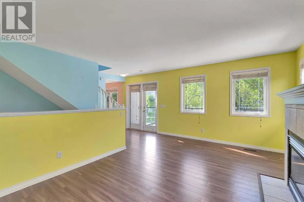 34 Simcoe Place SW