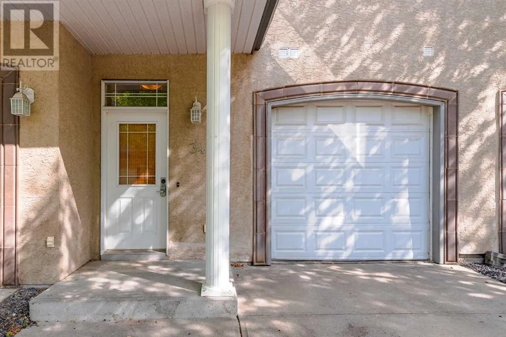 34 Simcoe Place SW