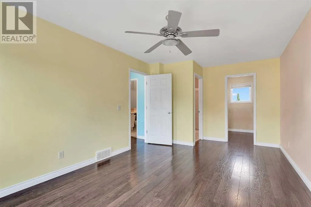 34 Simcoe Place SW