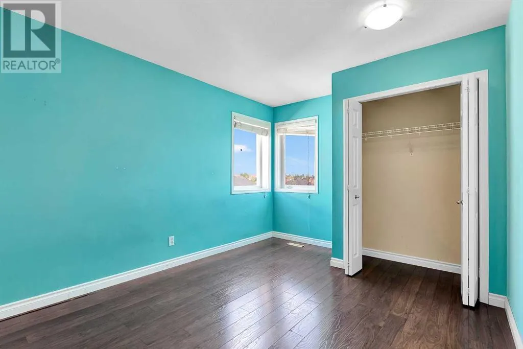 34 Simcoe Place SW
