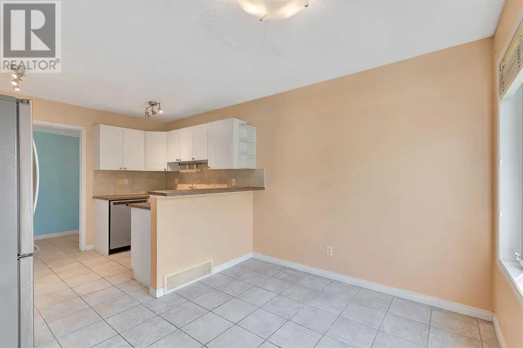 34 Simcoe Place SW