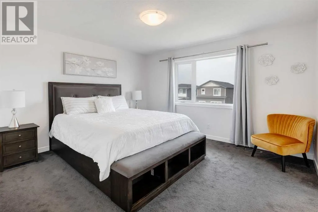 100 Emberside Glen