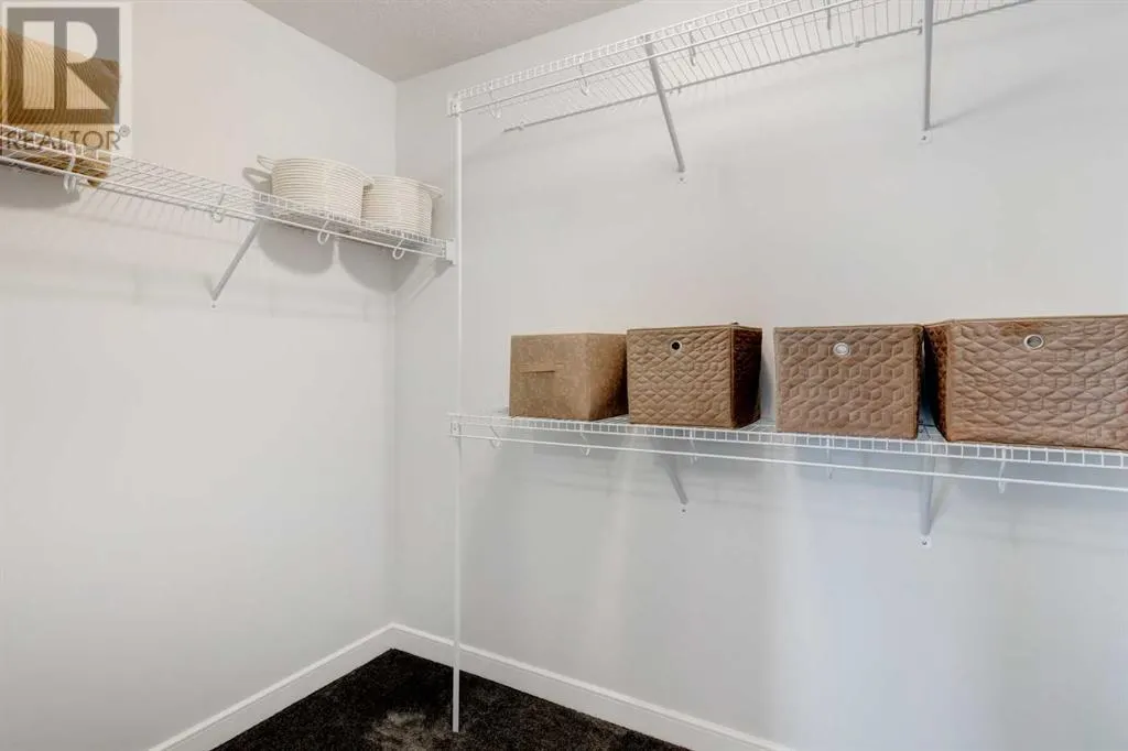 100 Emberside Glen