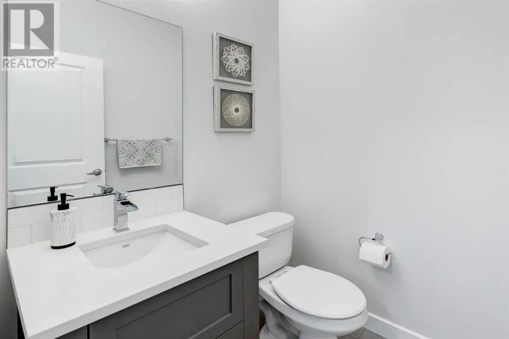 100 Emberside Glen