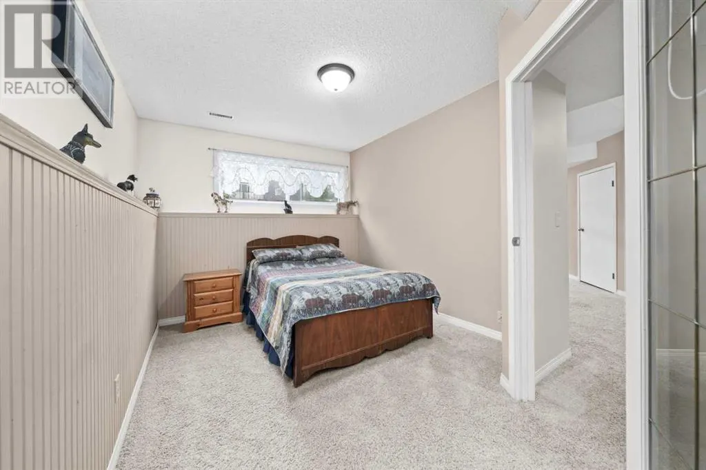 145 Carr Crescent