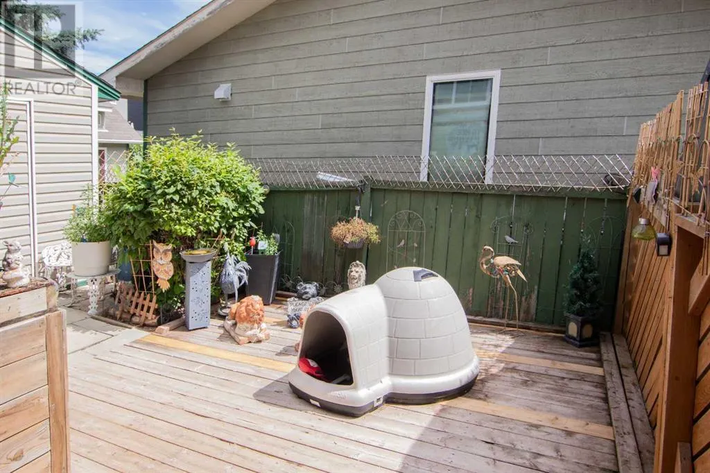 145 Carr Crescent