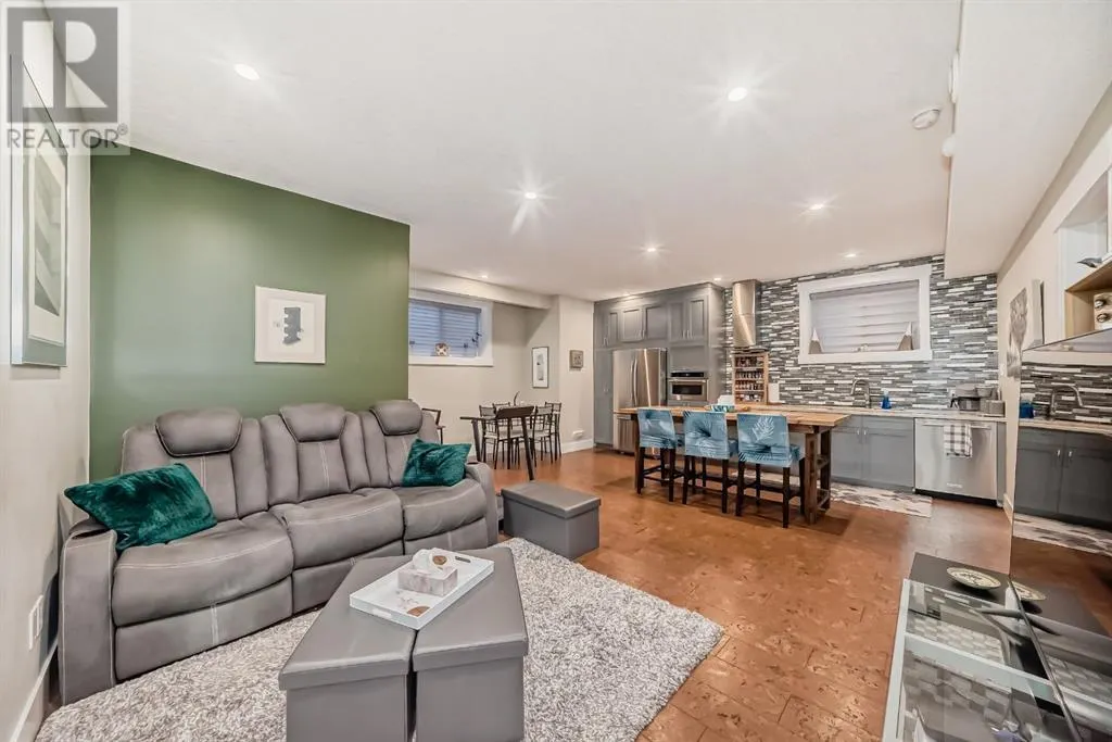 168 kinniburgh Circle
