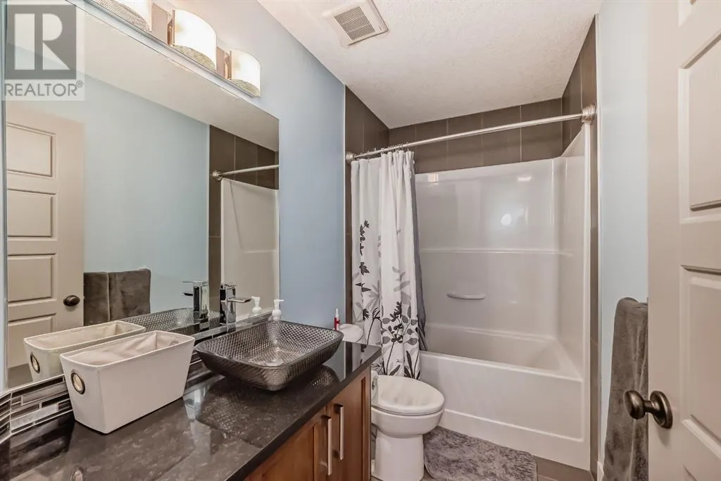 168 kinniburgh Circle