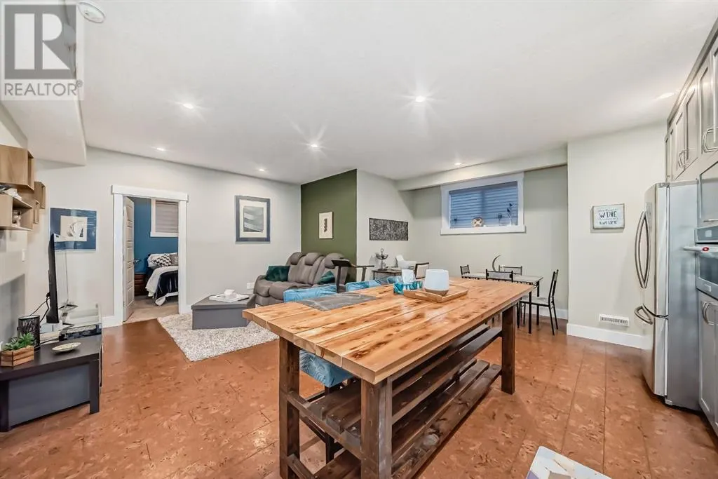 168 kinniburgh Circle
