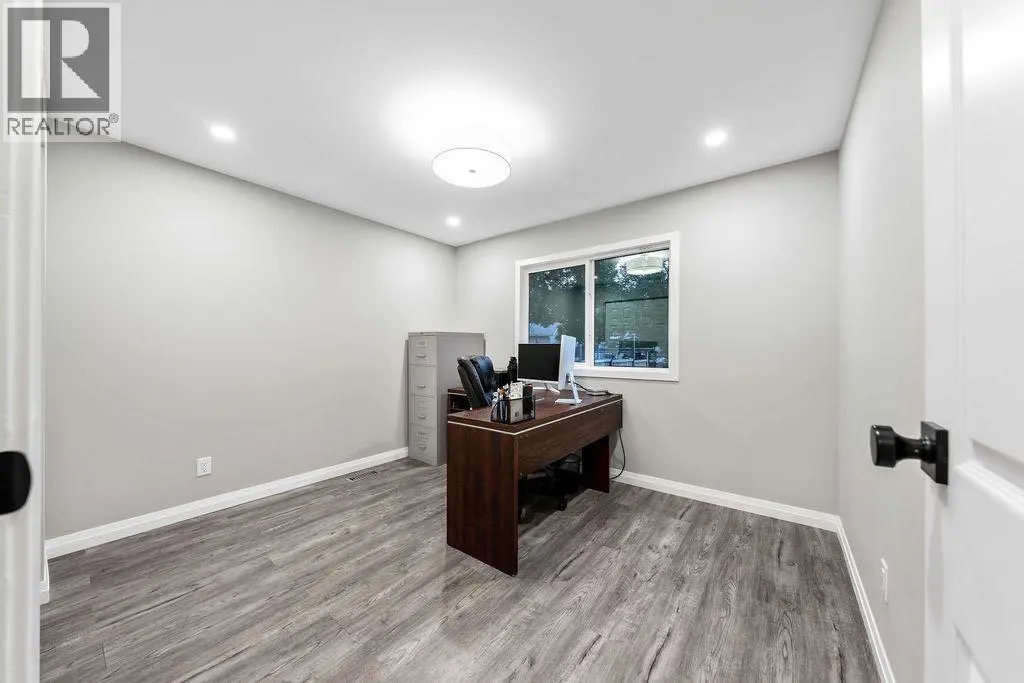 64 Mckernan Road SE