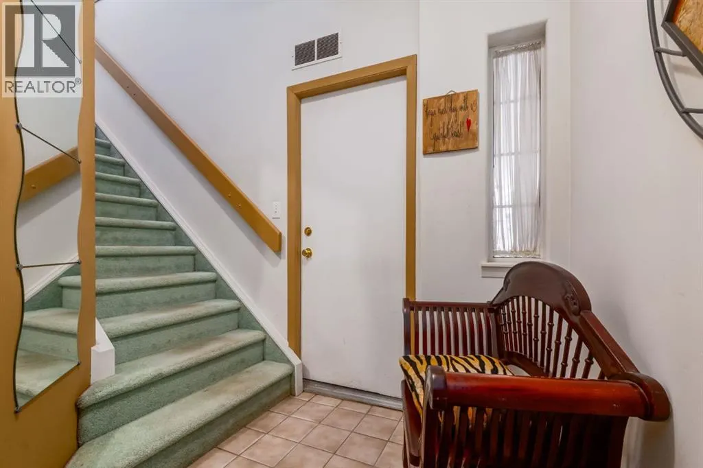 809, 1997 Sirocco Drive SW