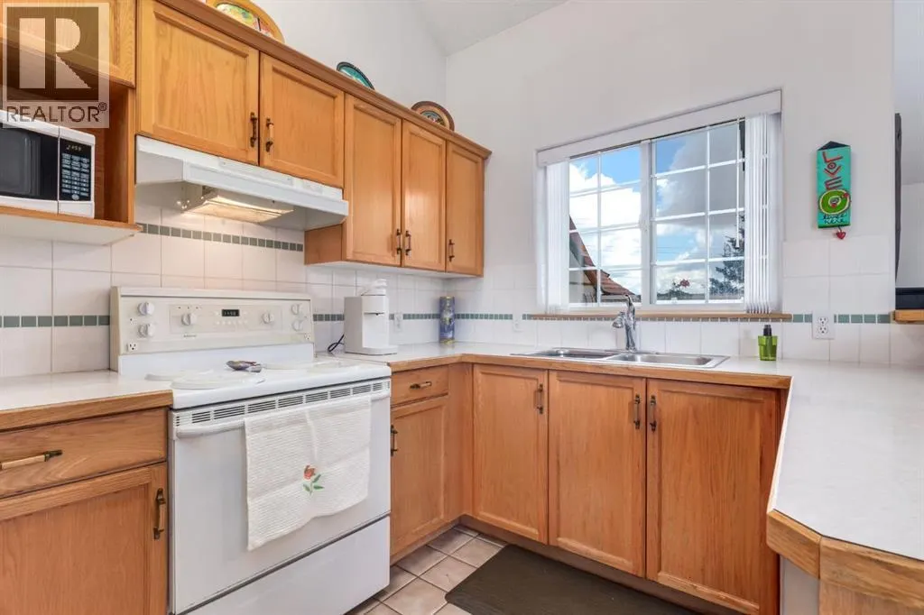 809, 1997 Sirocco Drive SW